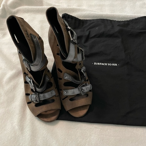 Unique Surface to Air buckle wedge sandals - Picture 2 of 14